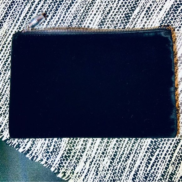 GUCCI Black Velvet GWP Zipper Pouch. Silver Zipper with Bamboo design on Pull. - Picture 6 of 11